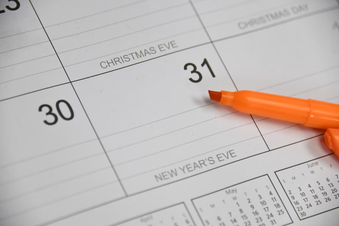 Calendar with 20-day deadline circled for filing a statement of defence